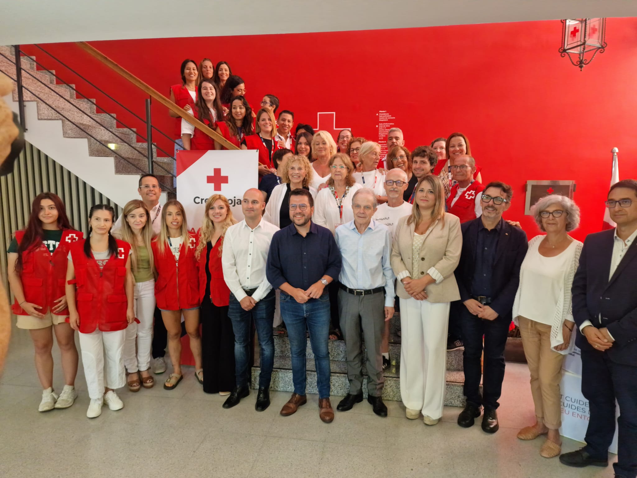 La Cruz Roja realiza cerca de 500.000 llamadas a personas en riesgo de exclusión social para paliar su soledad no deseada en Catalunya