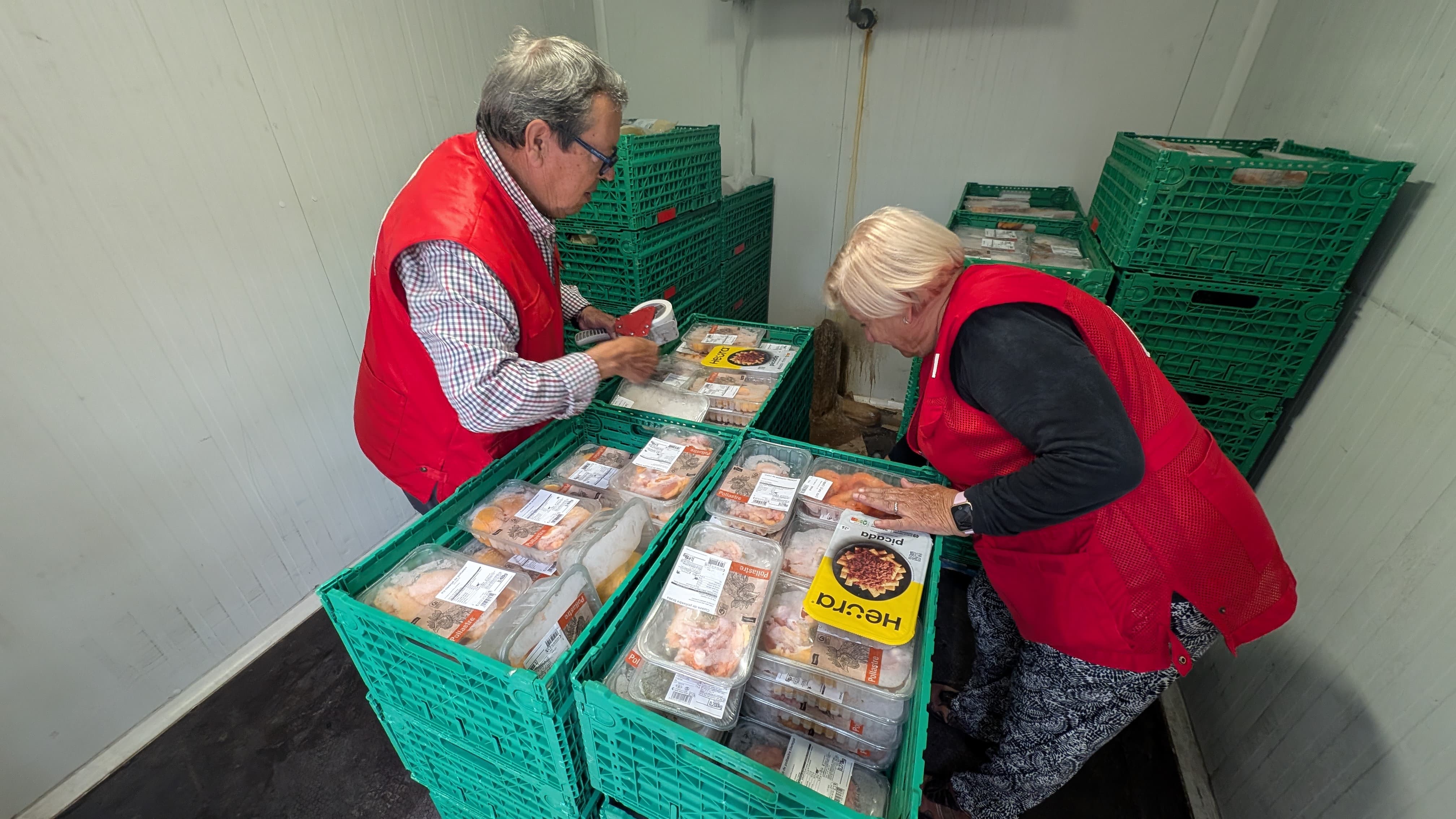 Cruz Roja e IFCO unen fuerzas para reducir los excedentes de alimentos y combatir el hambre con cajas reutilizables