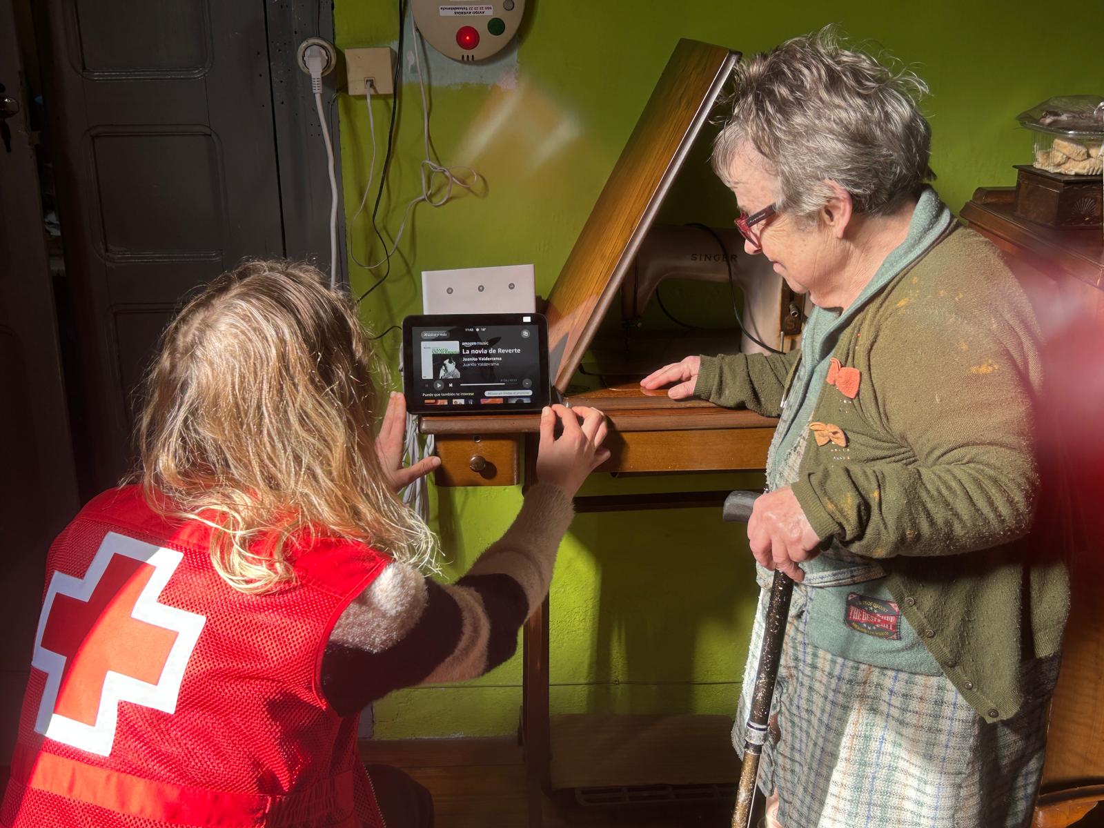 ‘Voces en Red’: una xarxa de suport que ja connecta 25.500 persones grans a tot l’estat