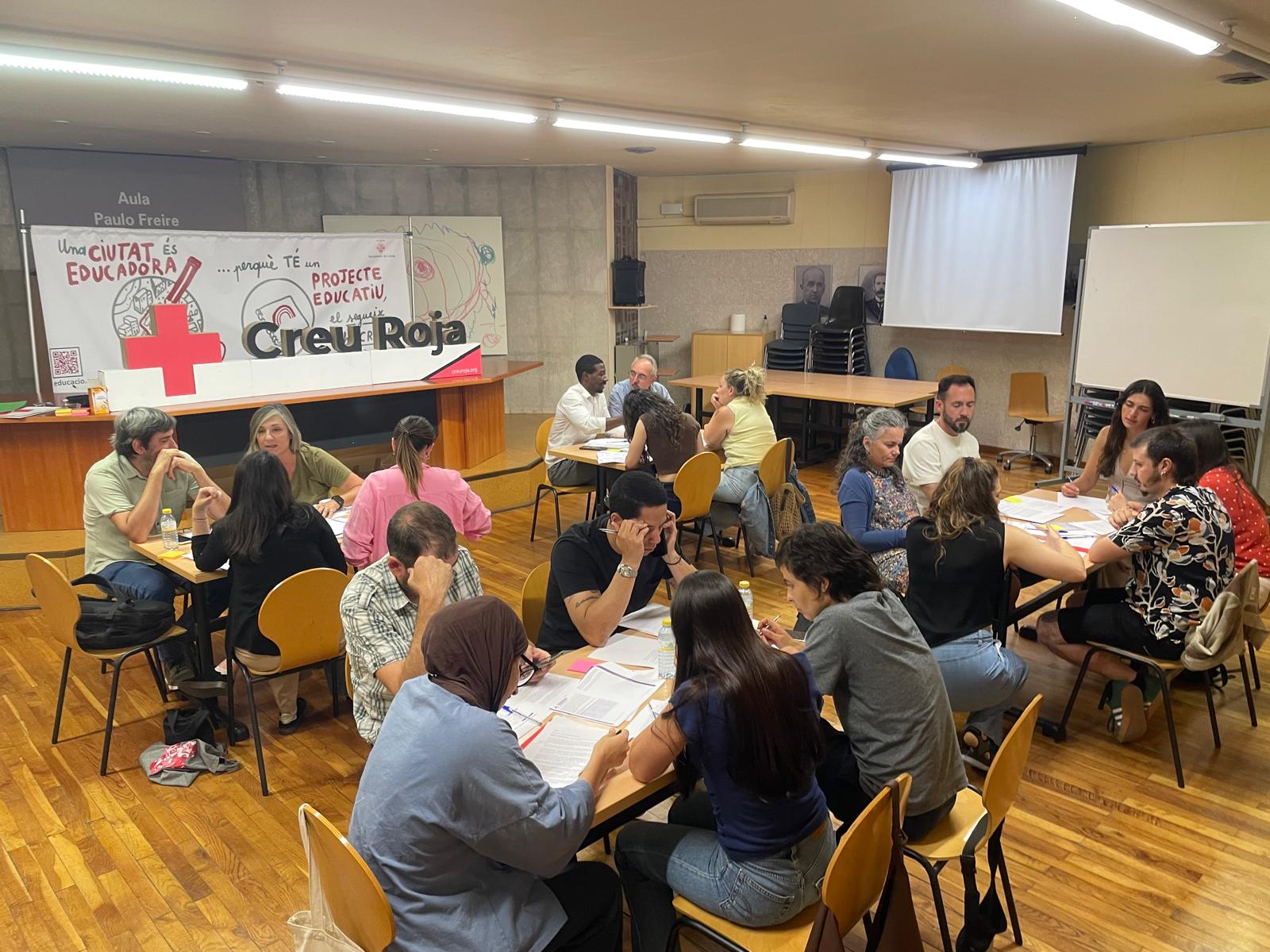 Jornada formativa en Lleida sobre la trata de personas, organizada por Cruz Roja