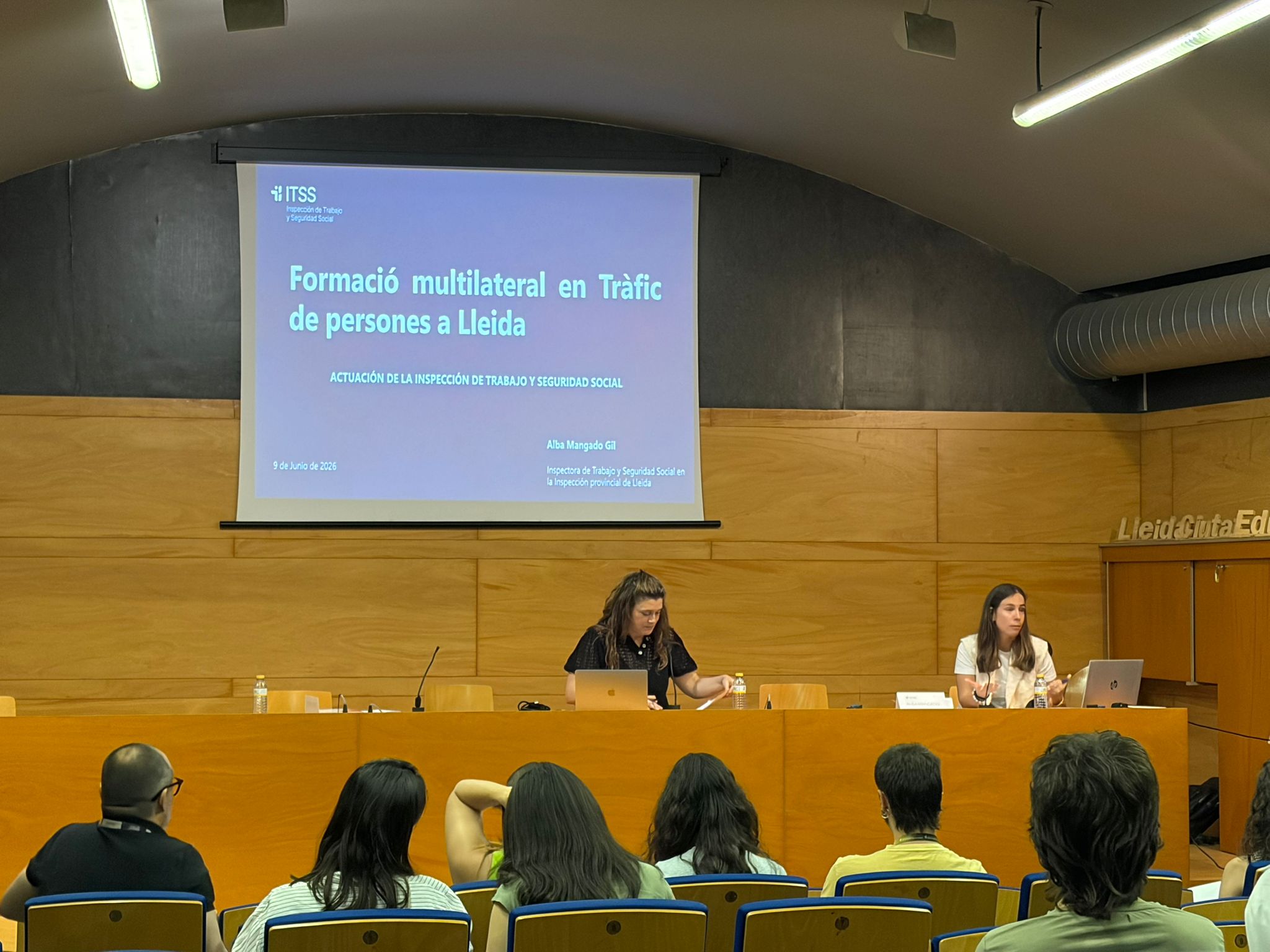 Jornada formativa en Lleida sobre la trata de personas, organizada por Cruz Roja
