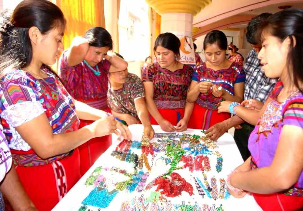 CRE_Guatamala_Mujeres indigenas.jpg