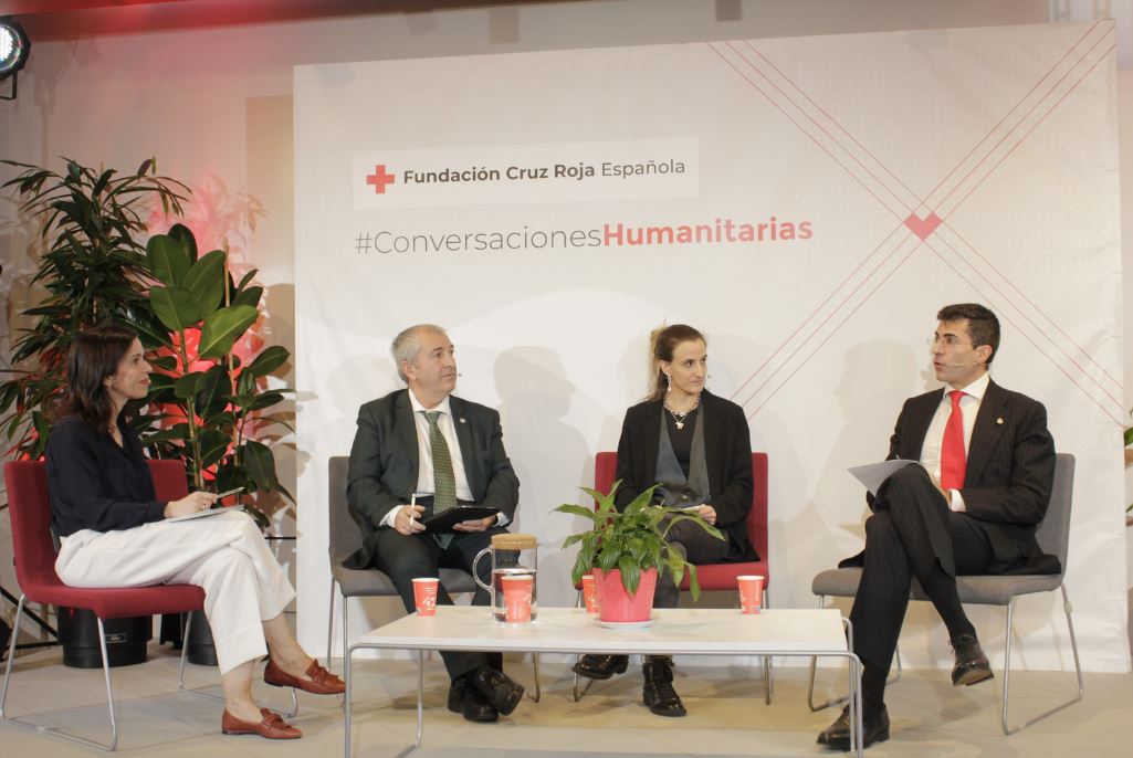 Cruzando las líneas rojas: Tecnología y vulnerabilidad en las Conversaciones Humanitarias de Fundación Cruz Roja Española