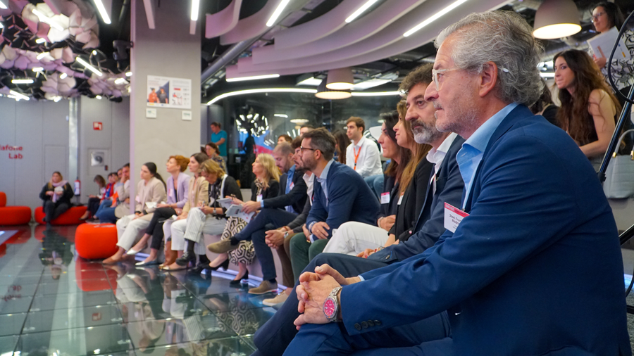 Jóvenes, Vulnerabilidad y Empleo: Ideando futuro con empresas y líderes de opinión