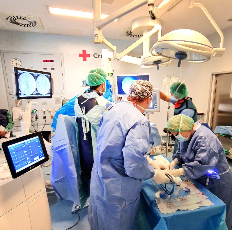 El Hospital de Creu Roja incorpora tecnologia d'avantguarda per al tractament de càlculs renals i la realització d'enucleacions prostàtiques.
