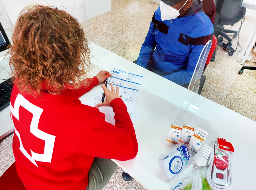 Endesa llança amb la Creu Roja la campanya 