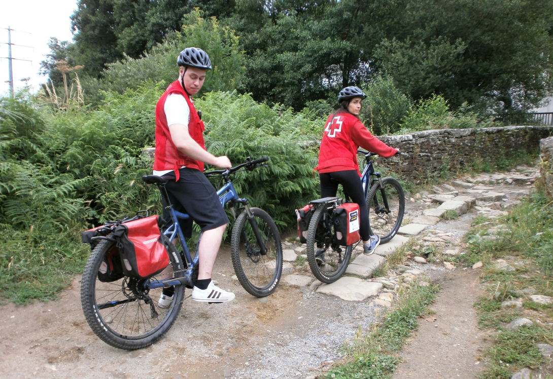 Cruz Vermella proporciona atención aos peregrinos que realizan o Camiño de Santiago