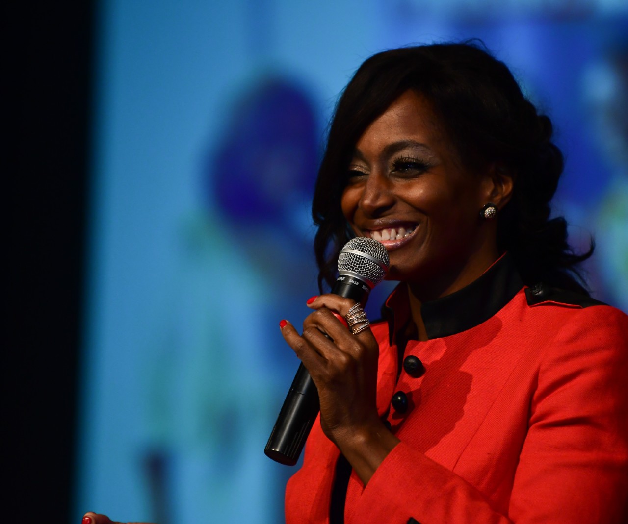 Mujer de negocios, emprendedora y filántropa