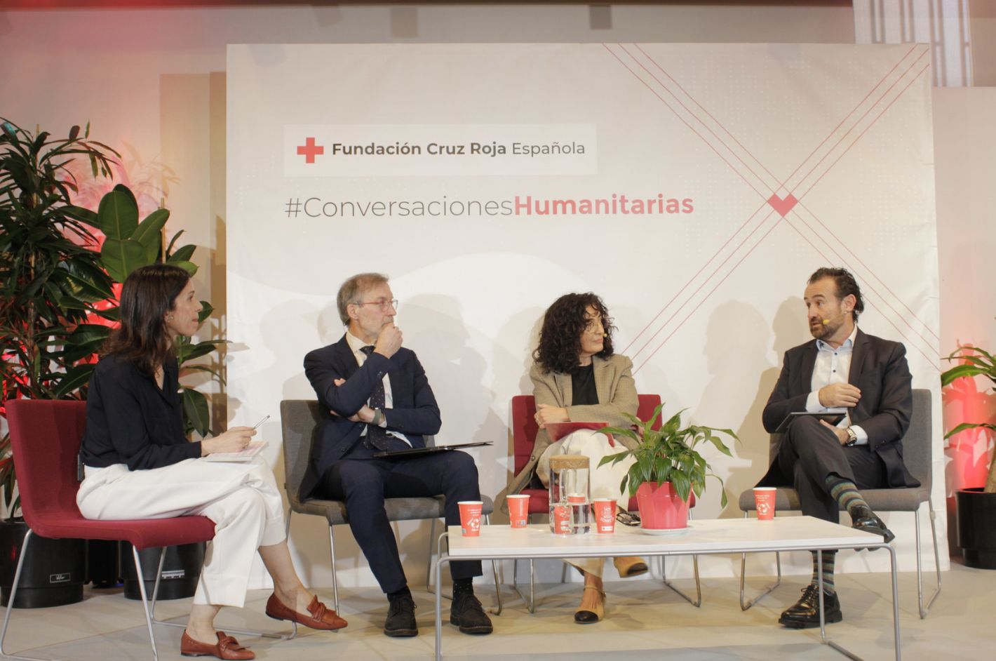 #ConversacionesHumanitarias para desarrollar el pensamiento crítico y humanitario