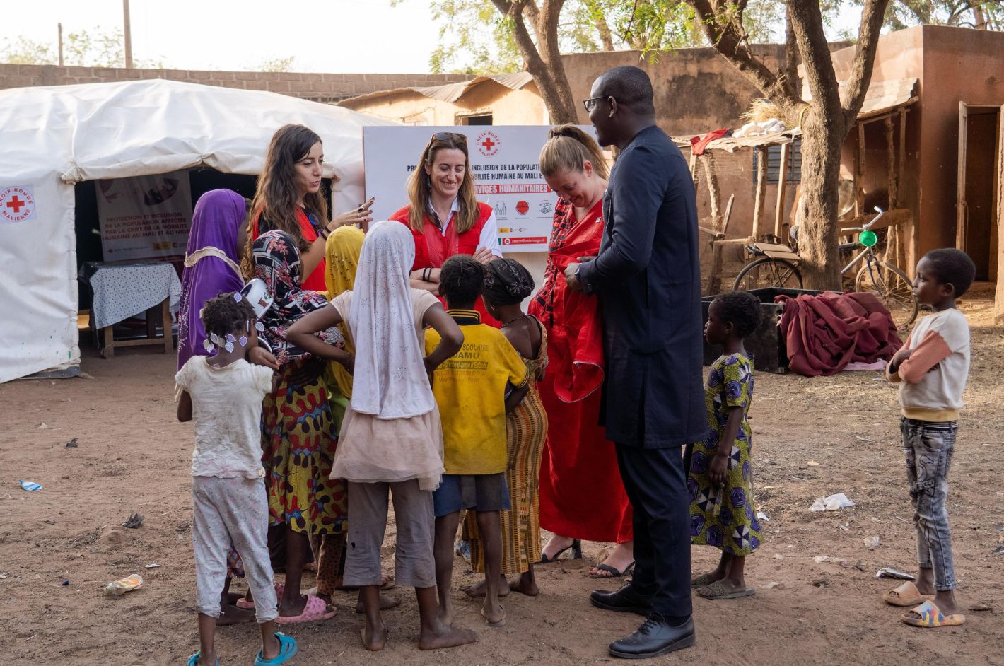 Día Mundial del Cooperante: Humanidad sin fronteras