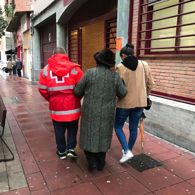 Cruz Roja trasladará a votar el 28M a las personas con movilidad reducida y hospitalizadas que lo soliciten