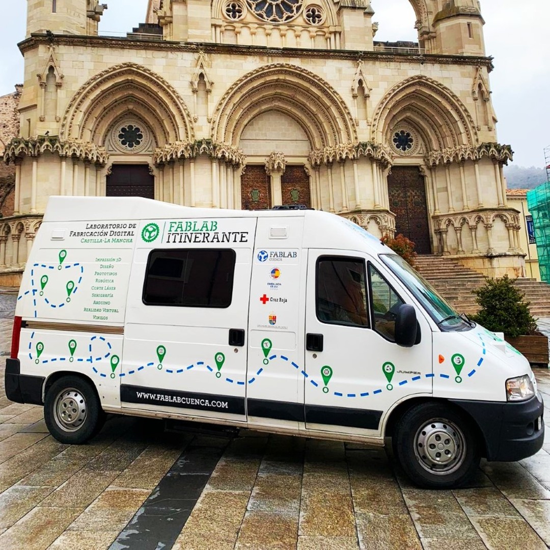 La ambulancia que terminó siendo el primer Laboratorio digital itinerante en Castilla-La Mancha