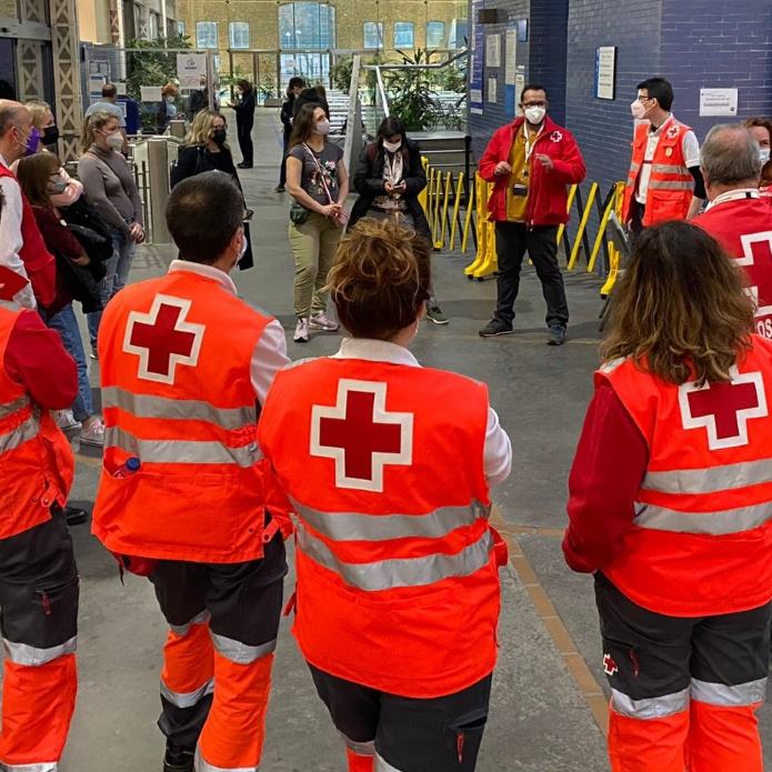 Más de 1.500 personas voluntarias de Cruz Roja están colaborando en la crisis de Ucrania desde España