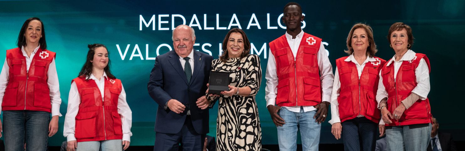 Cruz Roja recibe la Medalla de Andalucía a los Valores Humanos