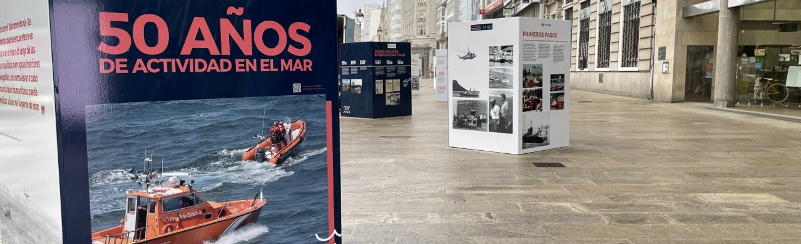 ‘50 años de actividad en el mar’, la exposición de Cruz Roja en A Coruña