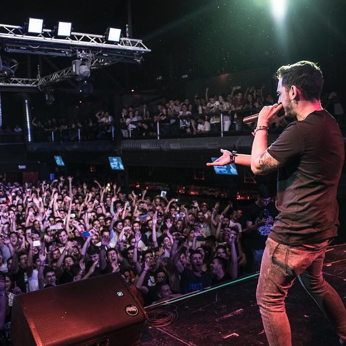 Rimas eta poesia hip hoparen erritmoan, xenofobiari edo jazarpenari buruz hausnartzeko