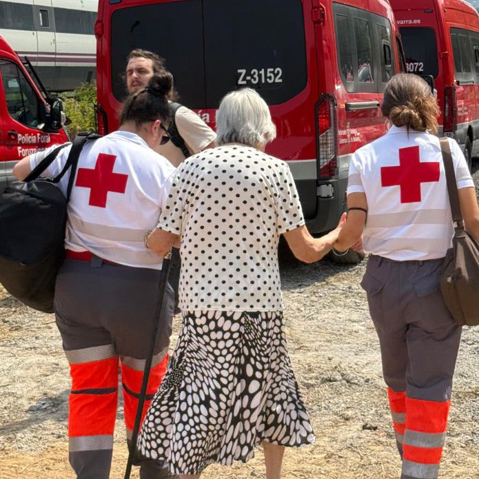 Cruz Roja continúa movilizándose ante las llamas