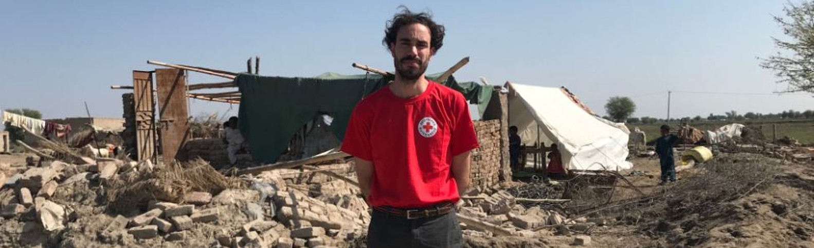 Lehen lerroan, Pakistandik