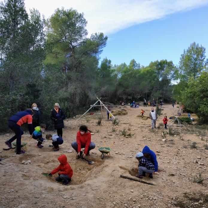 Infancia y naturaleza en la Bosque Escuela La Tribu