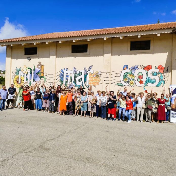 Un mural para combatir la soledad y reivindicar la vida de las mujeres en la España Despoblada