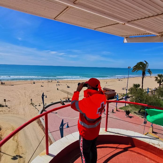 El mejor servicio de socorrismo y de baño adaptado de España está en las playas de Chiclana