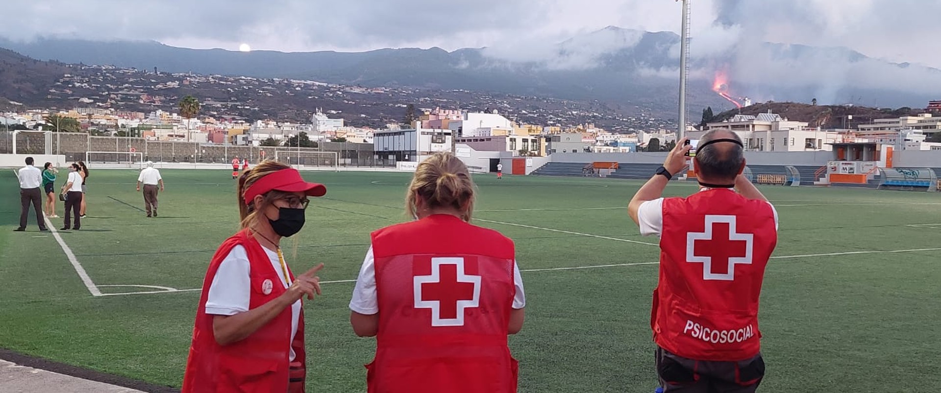 Cruz Roja activa sus Equipos de Respuesta Inmediata en Emergencias y a todo su voluntariado en La Palma