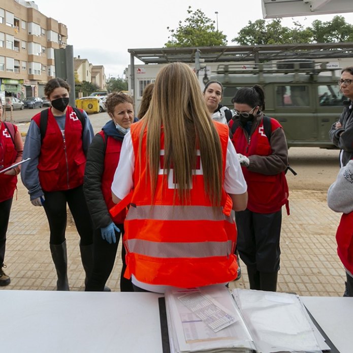 El voluntariado se vuelca con la catástrofe en Valencia