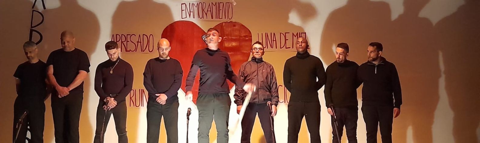 Addictus, la obra de teatro interpretada por un grupo de reclusos desde prisión