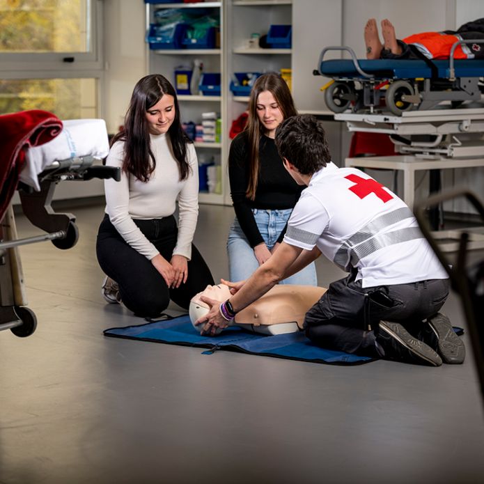 Cruz Roja promueve la formación en primeros auxilios como prevención ante situación de emergencia climática