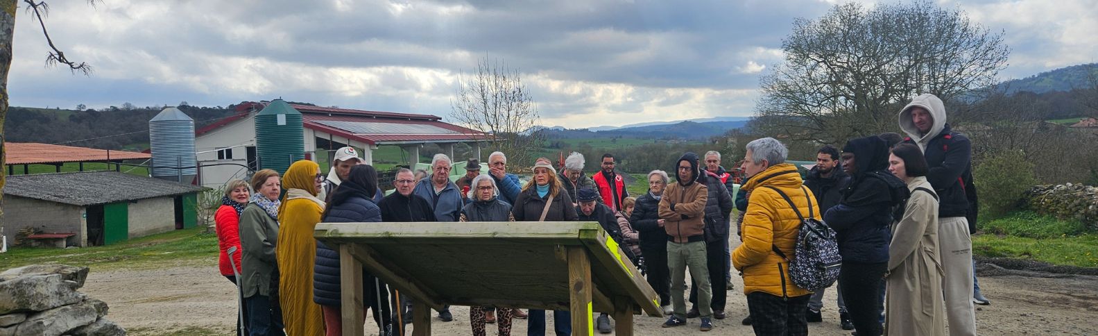 Visita a un caserío de Álava para aprender a hacer leche sostenible