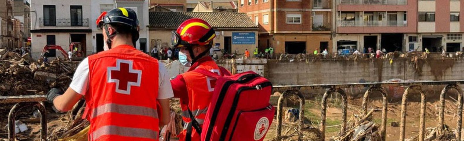 Cruz Roja comienza sus entregas económicas a 20.000 familias damnificadas por la DANA