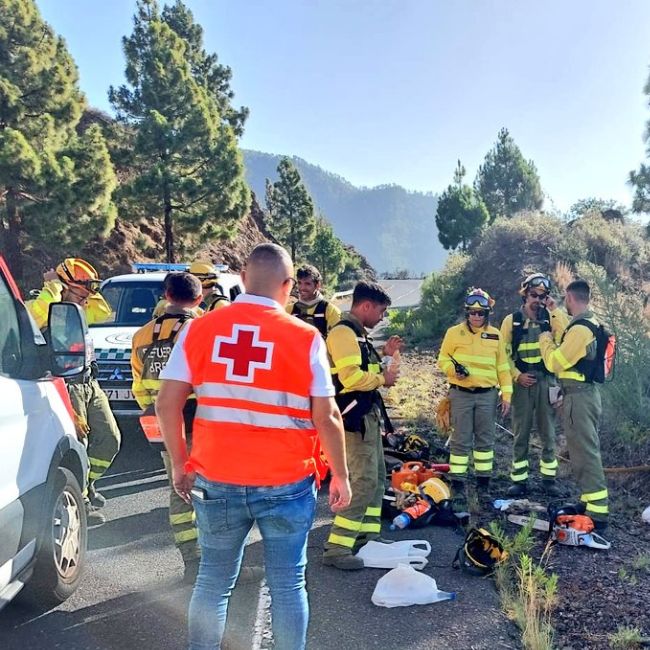 Cruz Roja se moviliza ante los incendios declarados en Canarias