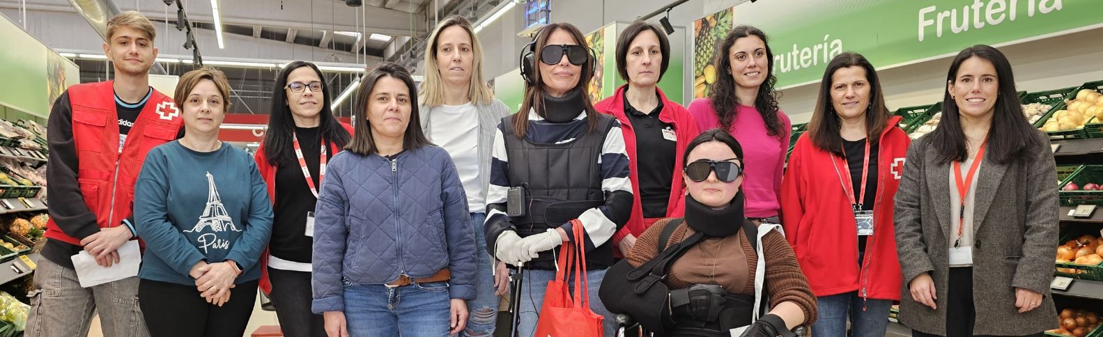 Un traje para ponerse en la piel de las personas mayores en el supermercado