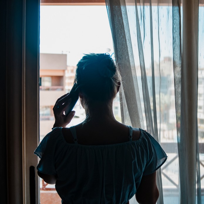 Pertsonekin birkonektatzeko sarrera-atea