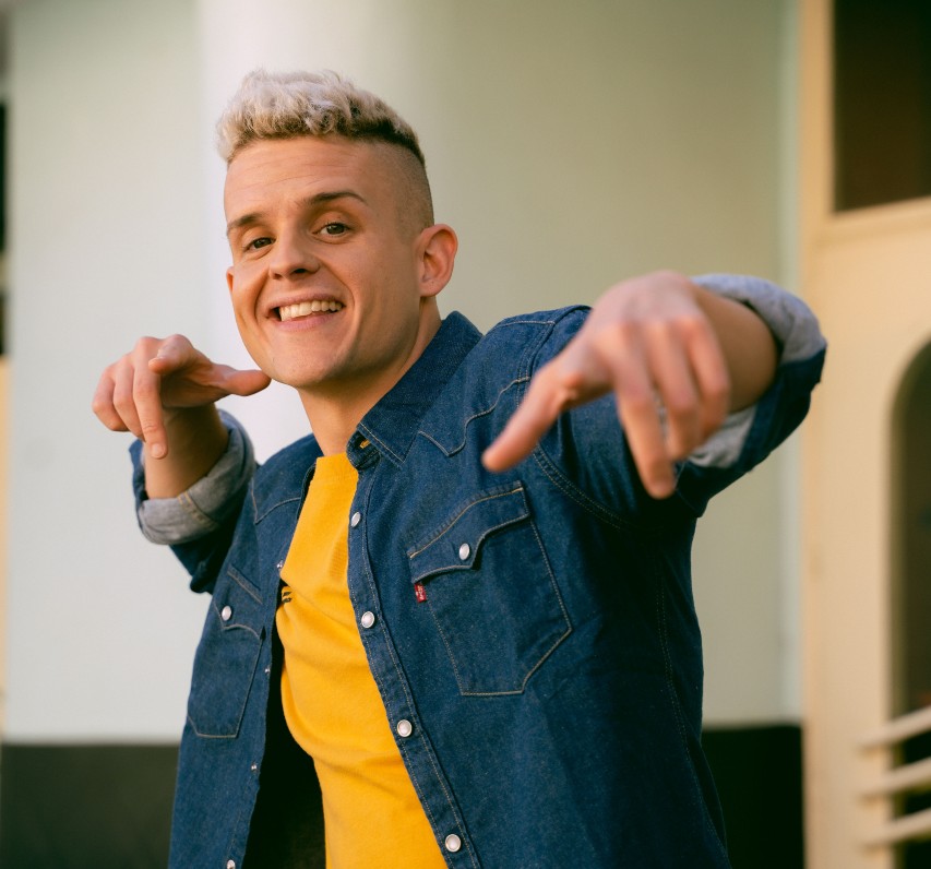 Arkano: Egunerokotasunean ditugun tresnen barruan, salbazioa beste pertsona batzuengan oinarritu ahal izatea da