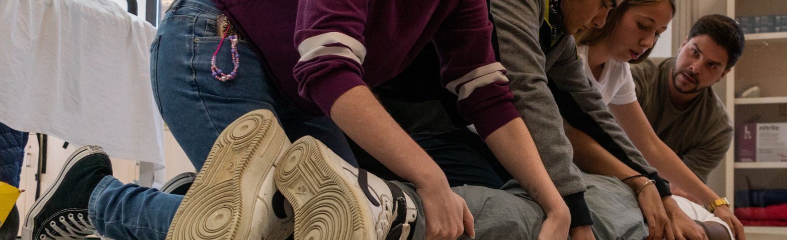 ¿Qué es la posición lateral de seguridad y cuándo se utiliza?