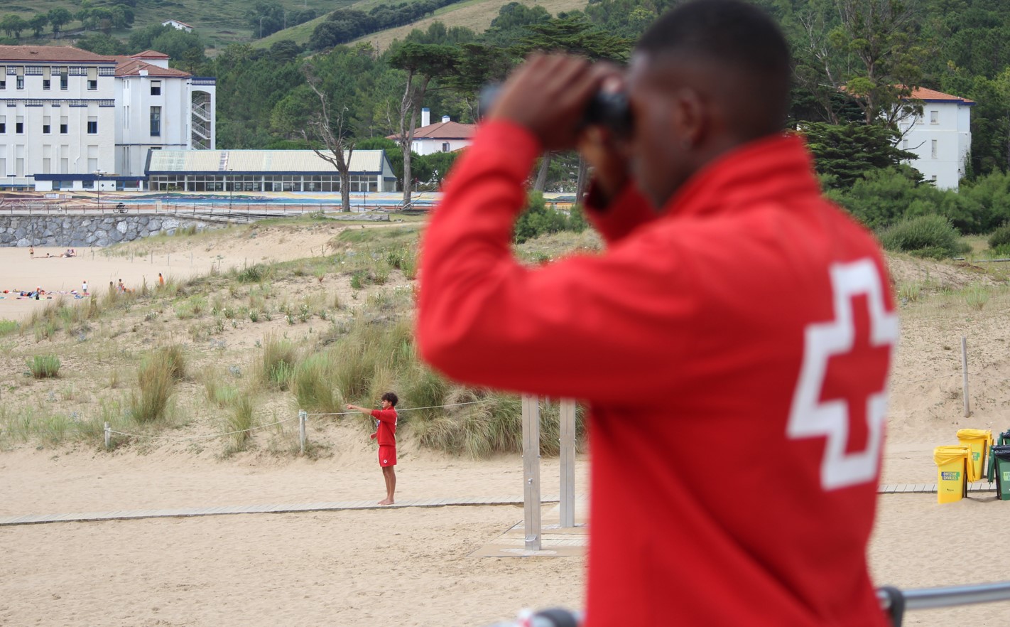 Más de 39.100 personas atendidas en playas por Cruz Roja este verano