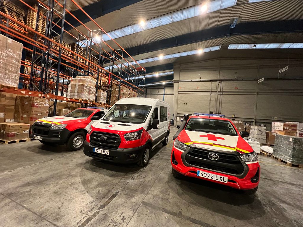 Cruz Roja Española envía 18 vehículos a Cruz Roja Ucrania, Hungría y Polonia como apoyo por el conflicto armado