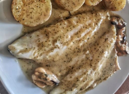 Lubina en Salsa Verde con Mejillones y Patatas Risoladas - Cruz Roja