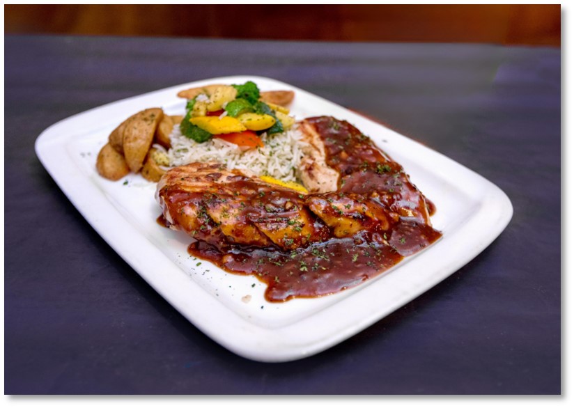 Pavo con salsa barbacoa de manzana y naranja