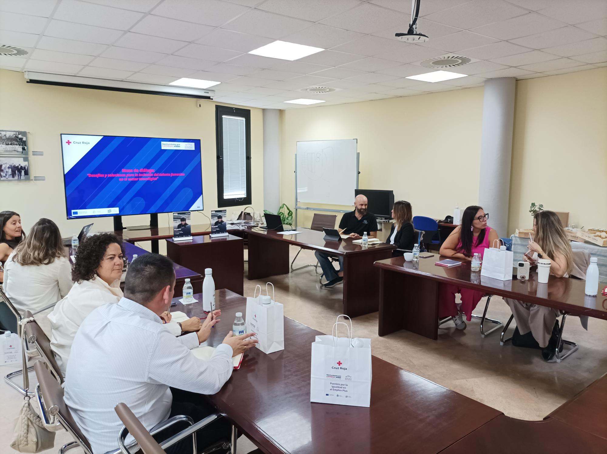 Impulsando la igualdad desde la innovación: el talento femenino, clave para el futuro tecnológico de Huelva