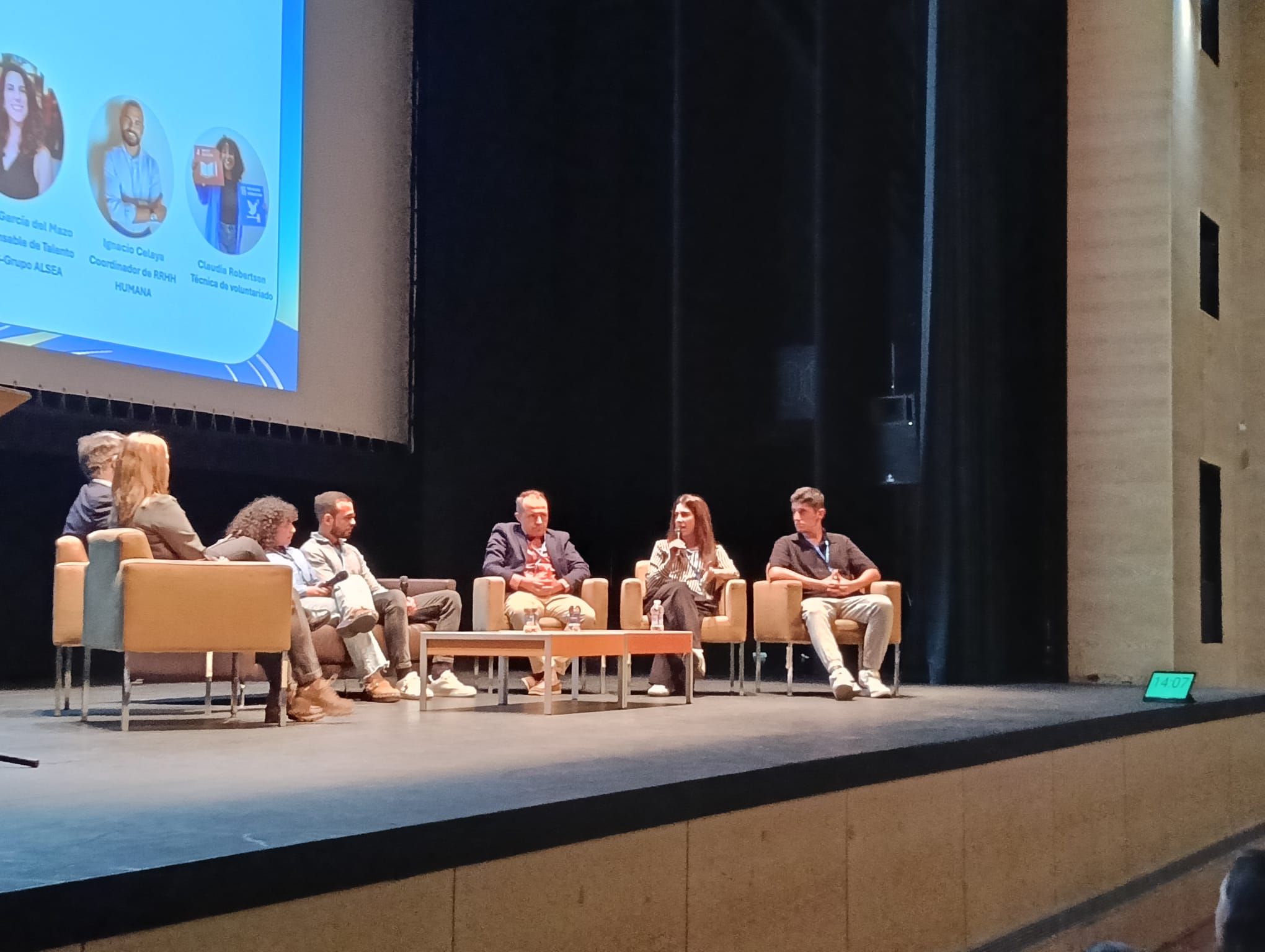 Casi 180 jóvenes se conectan con empresas, referentes y oportunidades en la I Jornada de Empleo Joven de Cruz Roja Leganés