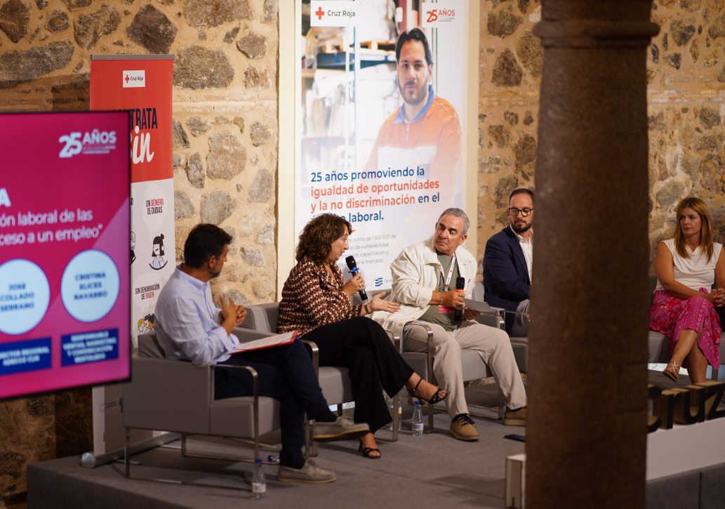 Cruz Roja celebra 25 años acercando el empleo a quienes más lo necesitan en Castilla-La Mancha