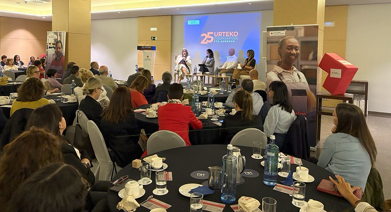 Cruz Roja celebra 25 años de impulso al empleo en Euskadi: más de 44.000 personas acompañadas hacia un futuro laboral digno