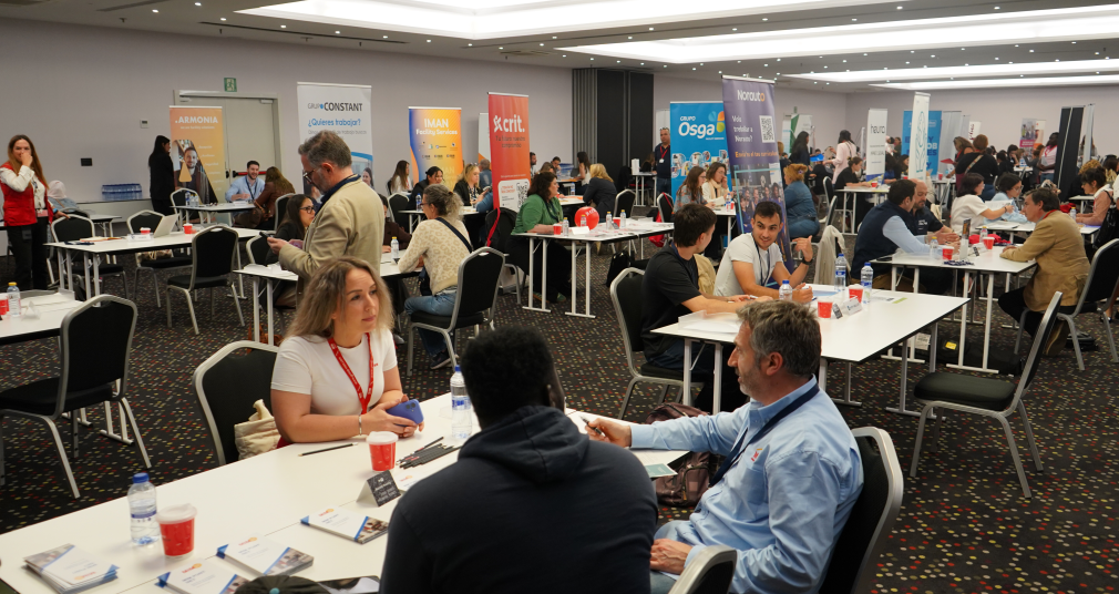 Cerca de 300 candidaturas y 60 empresas se reúnen para fomentar la inserción laboral en Cataluña