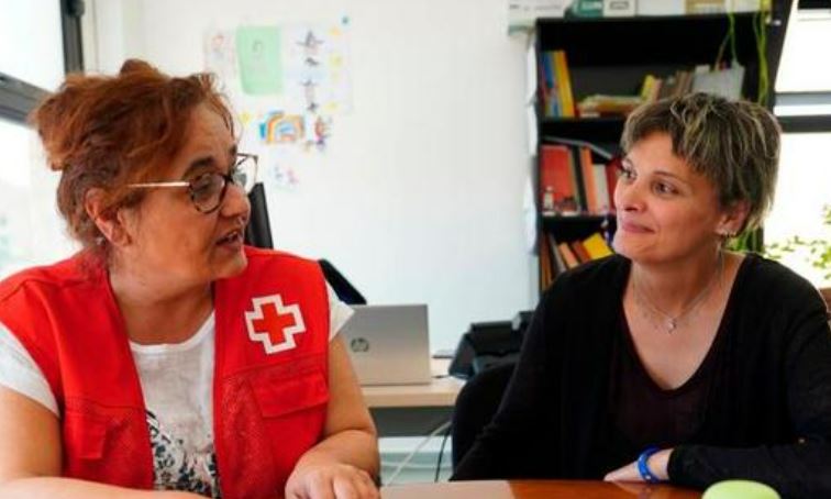 Cruz Roja, en busca de familias de acogida: la esperanza ante la necesidad de un hogar temporal