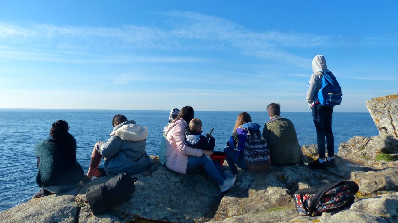La Voz de Galicia: Buscan familias en el área de Vigo para convivir con adolescentes por decisiones judiciales