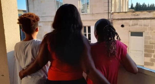 Verónica: «Tuve que entregar a mis hijos a otra familia para poder trabajar»