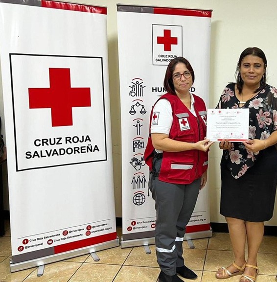 Deloitte impulsa proyectos de inserción laboral en España y El Salvador.