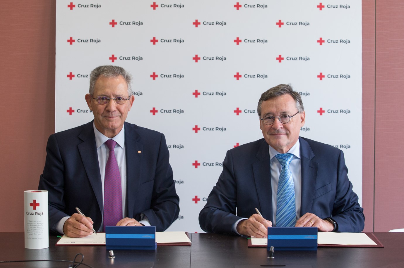 Agbar y Cruz Roja firman un acuerdo de colaboración para promover acciones solidarias y de asistencia